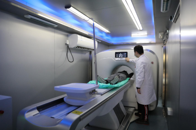 武漢科技大學(xué)醫(yī)院投入首臺移動CT車 助力復(fù)工復(fù)產(chǎn)